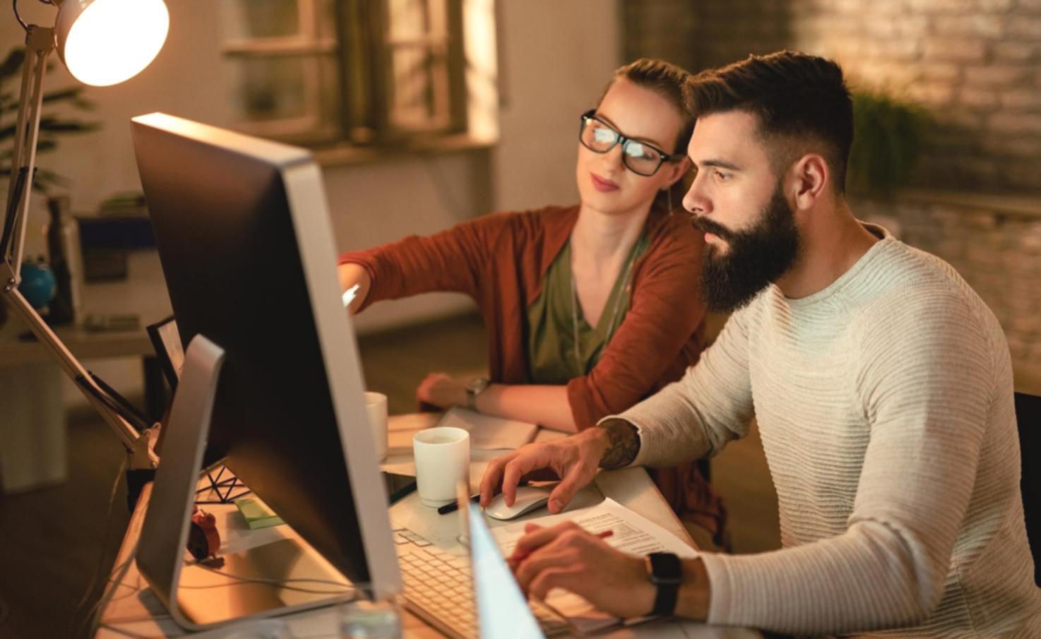 Session de cours en ligne sur le développement d'applications mobiles avec IA